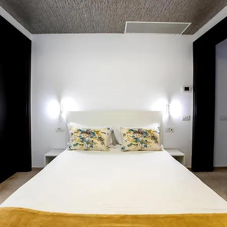 Apartment Romana Center