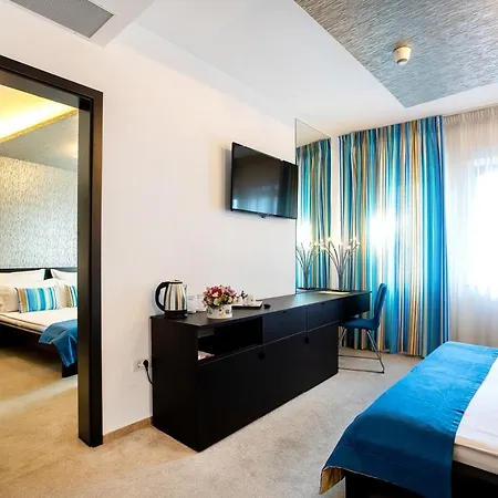 Apartment Romana Center